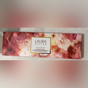 ✨New✨ Laura Geller: Blushing Beauty- 12 eyeshadows, 1 highlighter, 1 blush